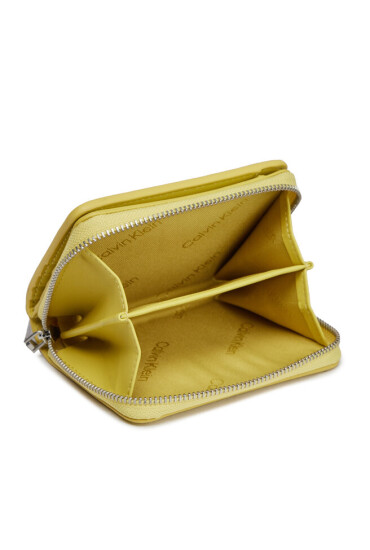 Calvin Klein Малък дамски портфейл Ck Must Z/A Wallet W/Flap Md K60K607432 Жълт - Mera.bg