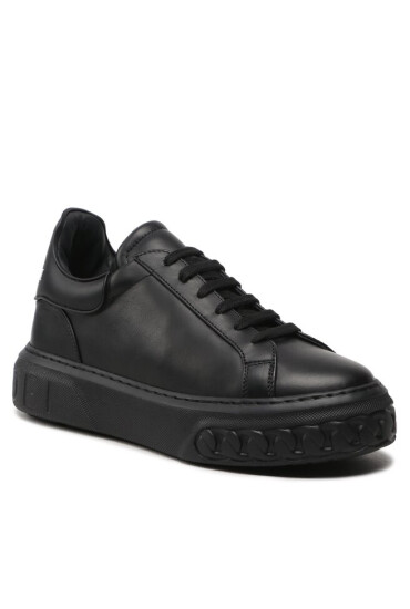 Casadei Сникърси - Mera.bg