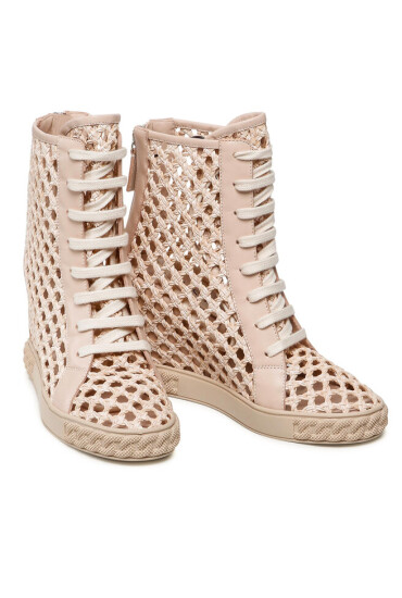 Casadei Сникърси - Mera.bg