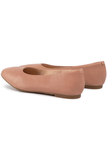 Clarks Балеринки Chia Violet 261465404 Praline Leather - Mera.bg