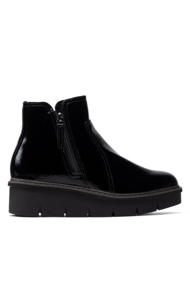 Clarks Боти Airabell Zip 261633094 Black Crinkle Patent - Mera.bg