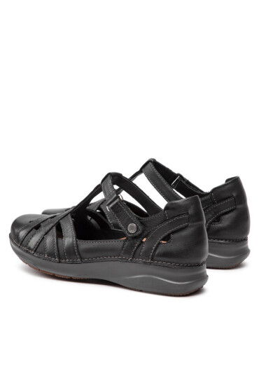 Clarks Обувки - Mera.bg