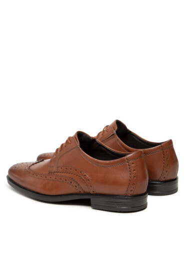 Clarks Обувки Howard Wing 261612547 Кафяв - Mera.bg