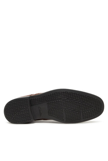 Clarks Обувки Howard Wing 261612547 Кафяв - Mera.bg