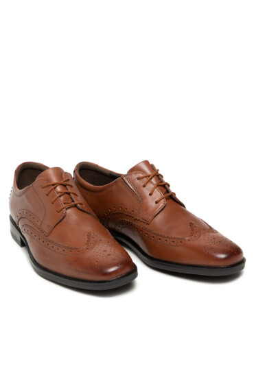 Clarks Обувки Howard Wing 261612547 Кафяв - Mera.bg