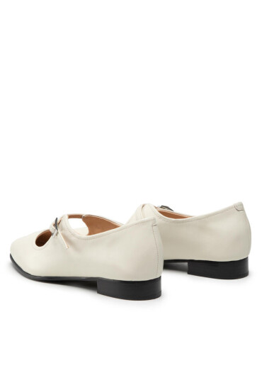 Clarks Обувки - Mera.bg