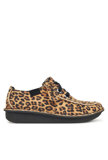 Clarks Обувки Funny Dream 26183040 Кафяв - Mera.bg