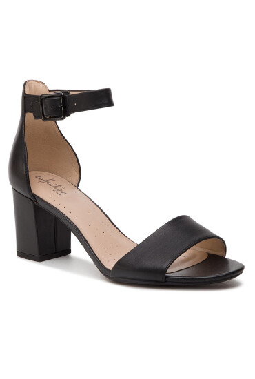 Clarks Сандали Deva Mae 261400074 Black Leather - Mera.bg