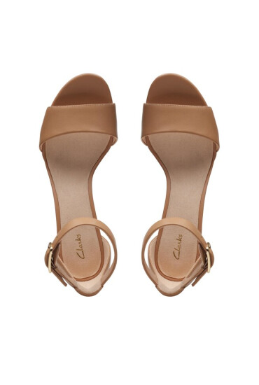 Clarks Сандали Deva Mae 26171972 Camel Leather - Mera.bg