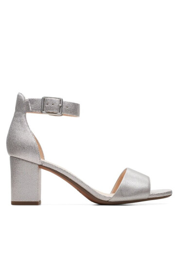 Clarks Сандали Deva Mae 26172737 Сребрист - Mera.bg