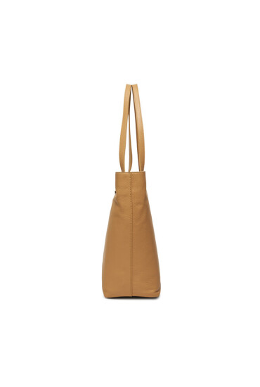Coccinelle Дамска чанта Emagie Soft E1 PQR 11 01 01 Бежов - Mera.bg