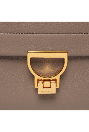Coccinelle Дамска чанта MD5 Arlettis E1 MD5 18 01 01 Warm Taupe N59 - Mera.bg