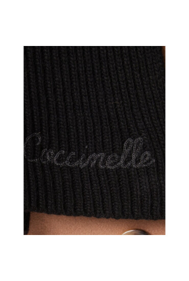Coccinelle Зимен шал Grace E7 MYE 31 09 01 Noir 001 - Mera.bg