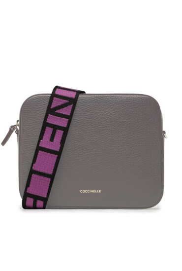 Coccinelle Сменяема дръжка за чанта M21 Nastro Signature E3 M21 68 05 01 Dahlia/Noir 481 - Mera.bg