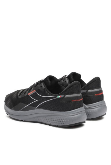 Diadora Маратонки за бягане Passo 2 101.178460-C2815 Черен - Mera.bg