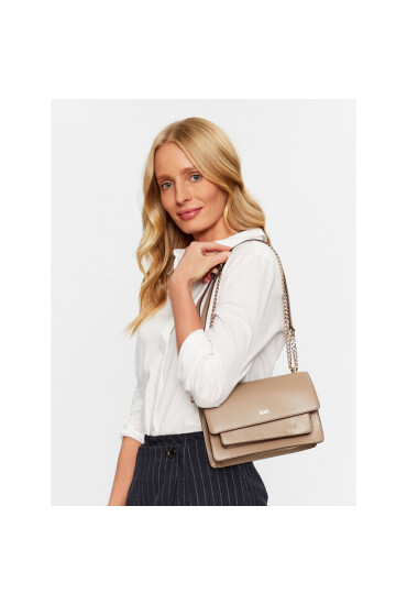 DKNY Дамска чанта Bryant Chain Flap Cb R24E3A90 Toffee TOF - Mera.bg
