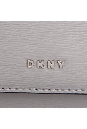 DKNY Дамска чанта Bryant Md Flap Cbody R82E3467 Grey Melange GRG - Mera.bg
