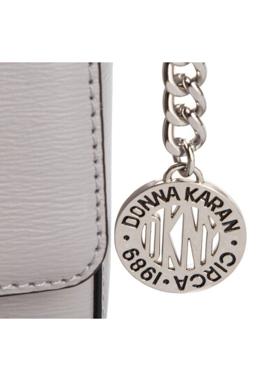 DKNY Дамска чанта Bryant Md Flap Cbody R82E3467 Grey Melange GRG - Mera.bg