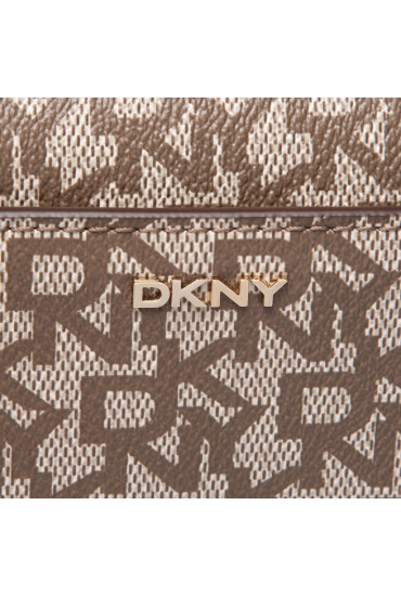 DKNY Дамска чанта Bryant Med Bx Crsbdy R74EJ005 Chino/Cmrl NHJ - Mera.bg