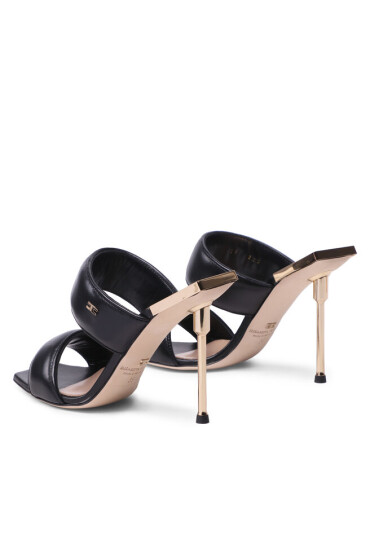Elisabetta Franchi Чехли SA-66L-32E2-V580 Nero 110 - Mera.bg