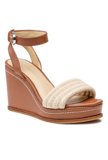 Emporio Armani Сандали X3U096 XN634 D358 Cuoio/Naturale - Mera.bg