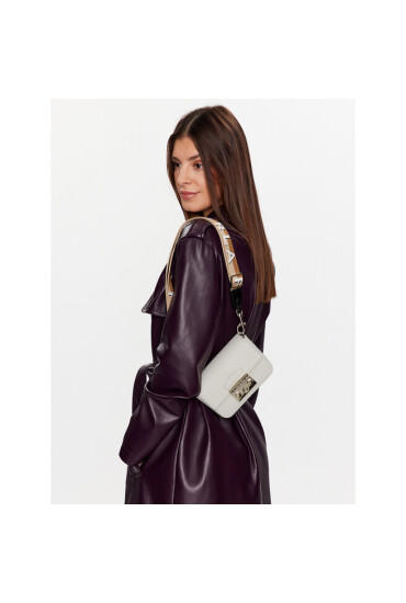 Furla Дамска чанта Metropolis WB00839-BX0006-2036S-1-007-20-BG-B Бежов - Mera.bg