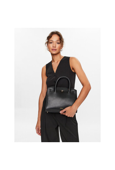 Furla Дамска чанта Genesi WB00811-BX0053-O6000-1-007-20-RO-B Черен - Mera.bg