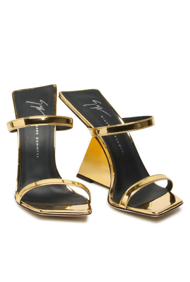Giuseppe Zanotti Чехли E200053 Златист - Mera.bg