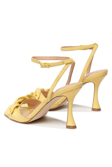 Guess Сандали Heaton FL6HTN LEA03 YELLO - Mera.bg