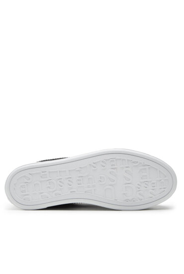 Guess Сникърси - Mera.bg