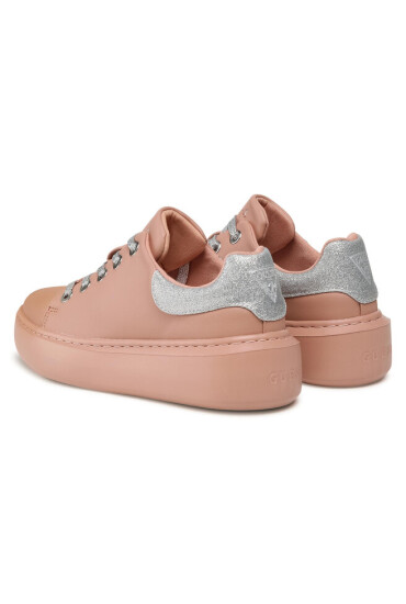 Guess Сникърси - Mera.bg