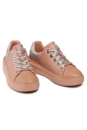 Guess Сникърси - Mera.bg