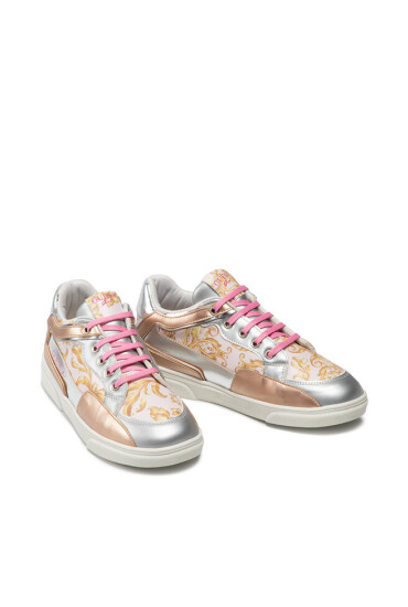 Guess Сникърси - Mera.bg