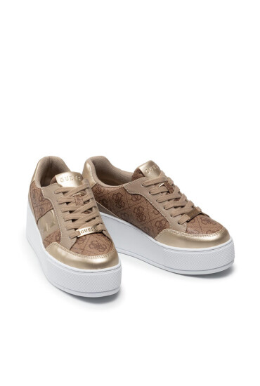 Guess Сникърси - Mera.bg
