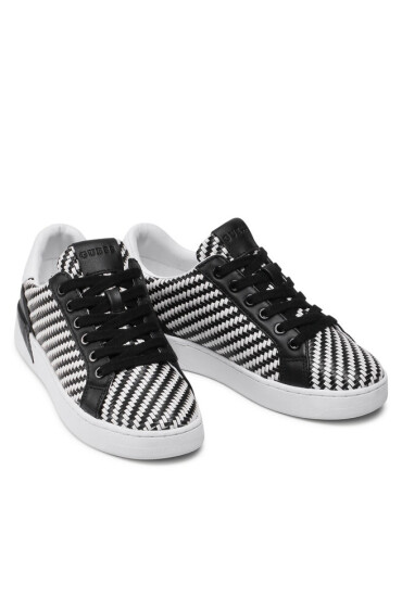 Guess Сникърси - Mera.bg