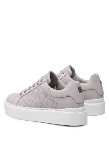 Guess Сникърси - Mera.bg