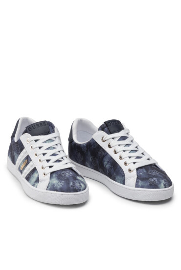 Guess Сникърси - Mera.bg