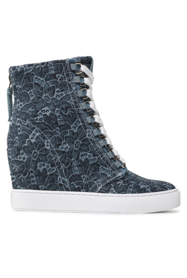 Guess Сникърси - Mera.bg