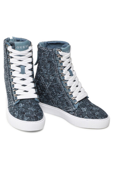 Guess Сникърси - Mera.bg