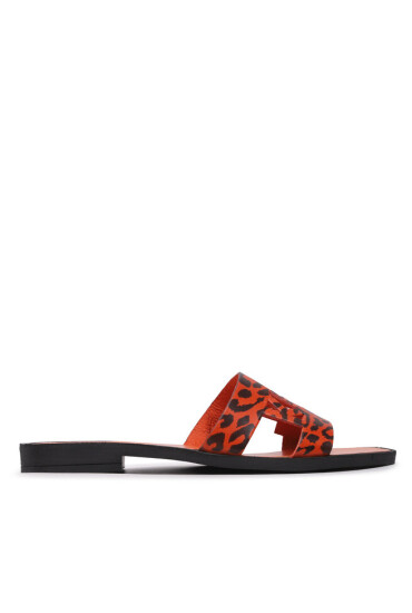 KARL LAGERFELD Чехли KL80404 Orange Lthr w/Black - Mera.bg