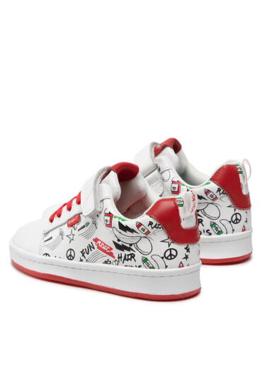 Kickers Сникърси - Mera.bg