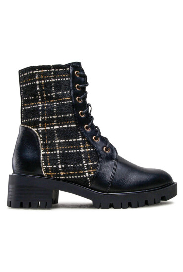 Menbur Туристически oбувки 22564 Black 0001 - Mera.bg