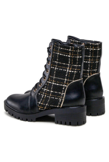 Menbur Туристически oбувки 22564 Black 0001 - Mera.bg