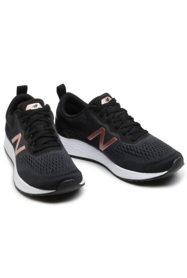 New Balance Обувки - Mera.bg