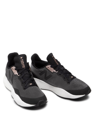New Balance Обувки - Mera.bg