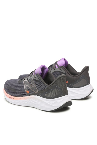 New Balance Обувки - Mera.bg