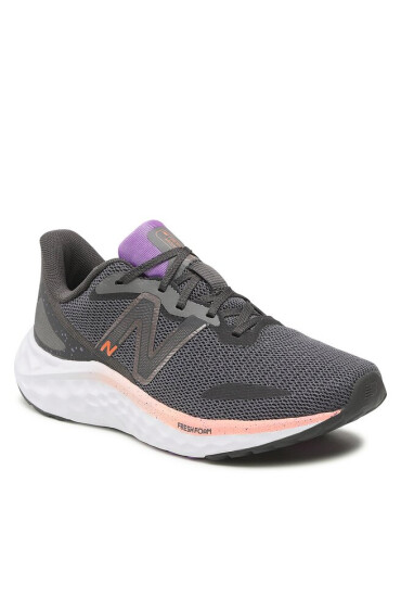 New Balance Обувки - Mera.bg