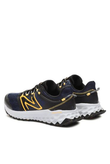 New Balance Маратонки за бягане Fresh Foam Garoé MTGARON1 Тъмносин - Mera.bg
