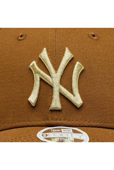 New Era Шапка Wmns Metallic Logo 940 Nyy 60364295 Кафяв - Mera.bg