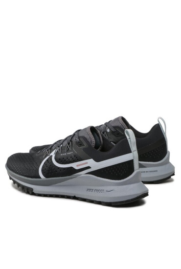 Nike Обувки - Mera.bg